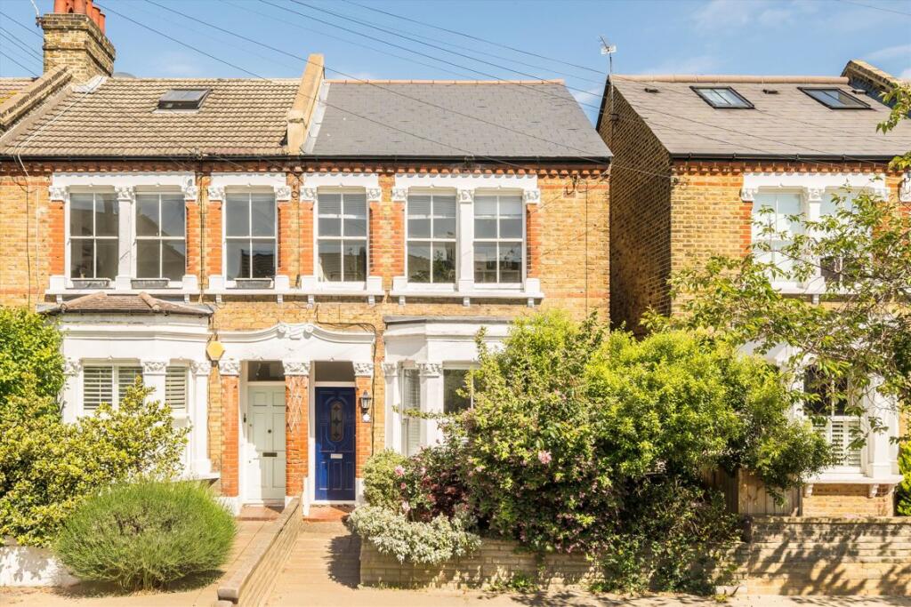 Main image of property: Effingham Road, Lee