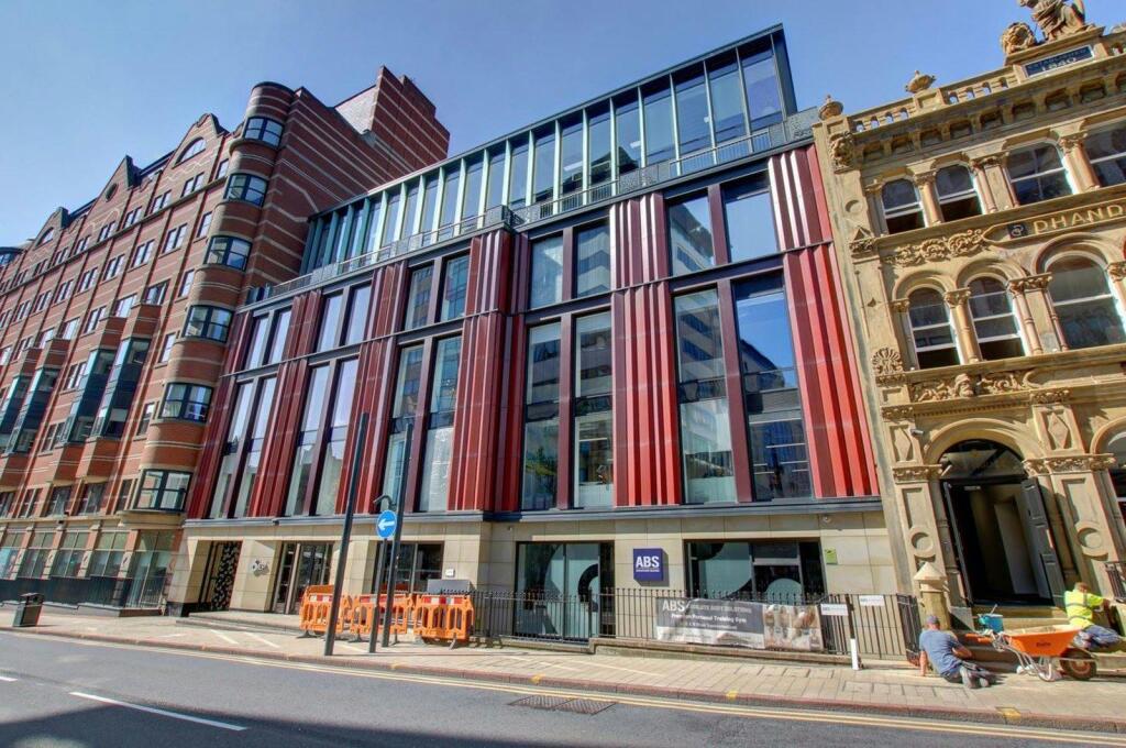 Main image of property: 6 East Parade - Traditional Suites, Leeds, LS1 2AD