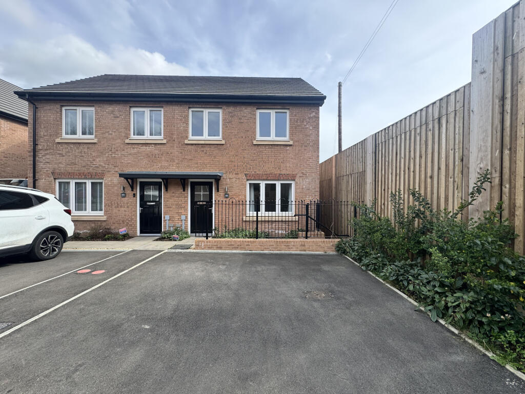 Main image of property: Ffordd Y Friallen, Llantwit Fardre CF38 2FH