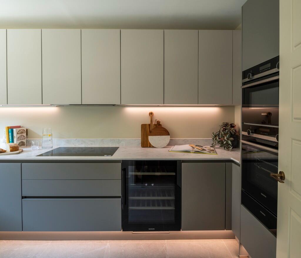 Main image of property: Wandsworth Common, 
9 Bicknell Way,
SW17 0LP