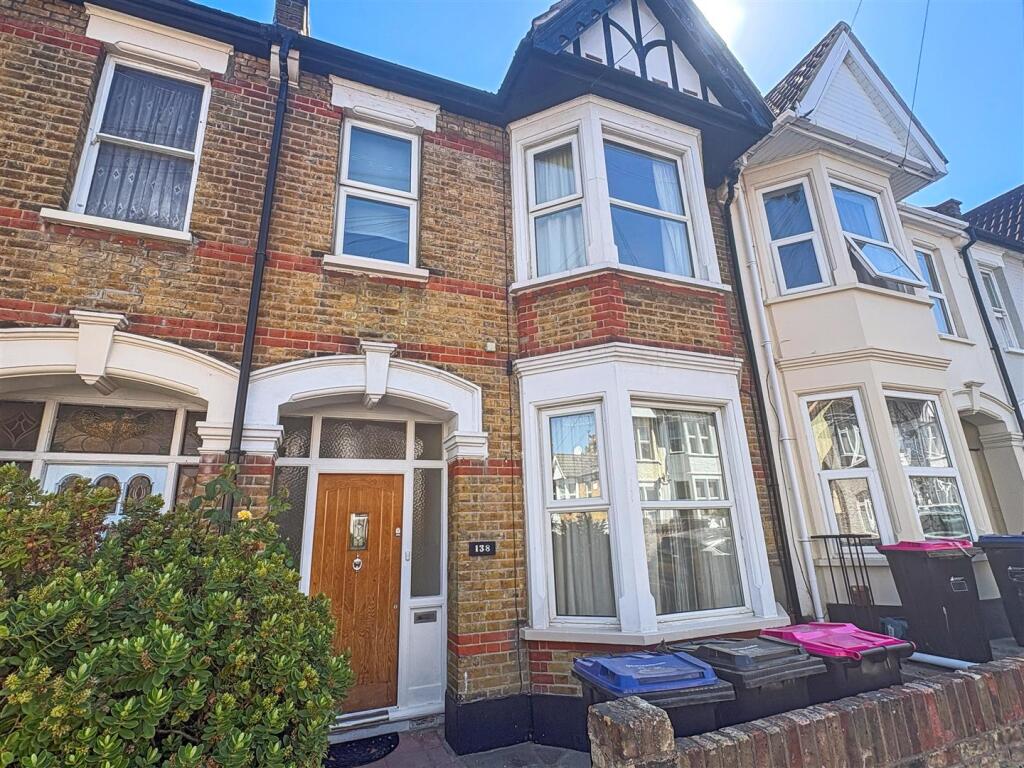 Main image of property: Brightwell avenue, Westcliff on sea