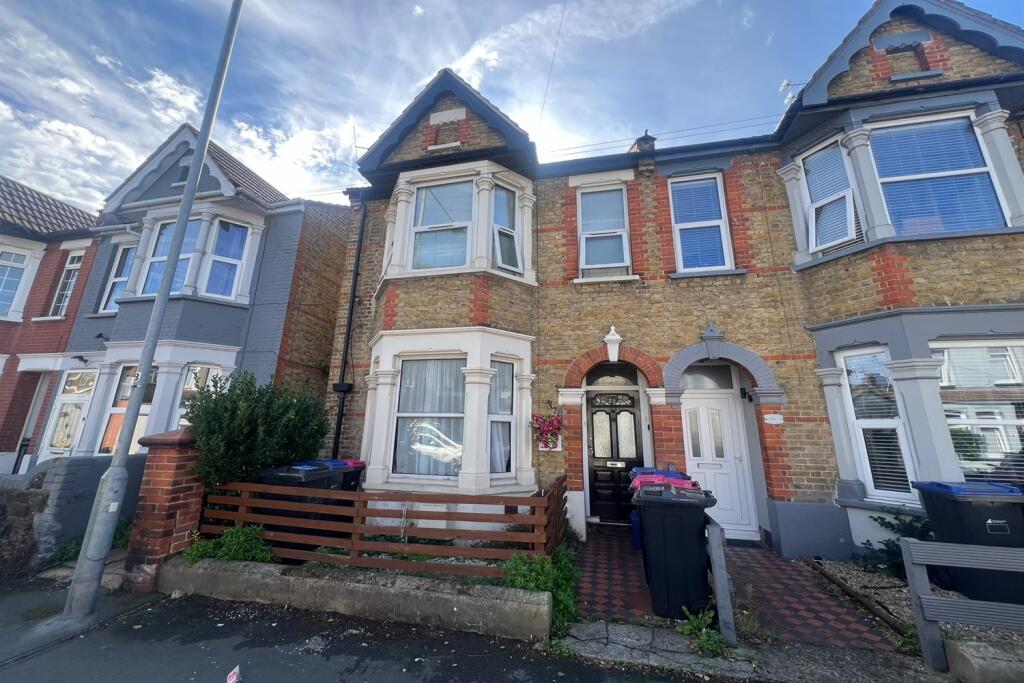 Main image of property: North Avenue, Southend on Sea