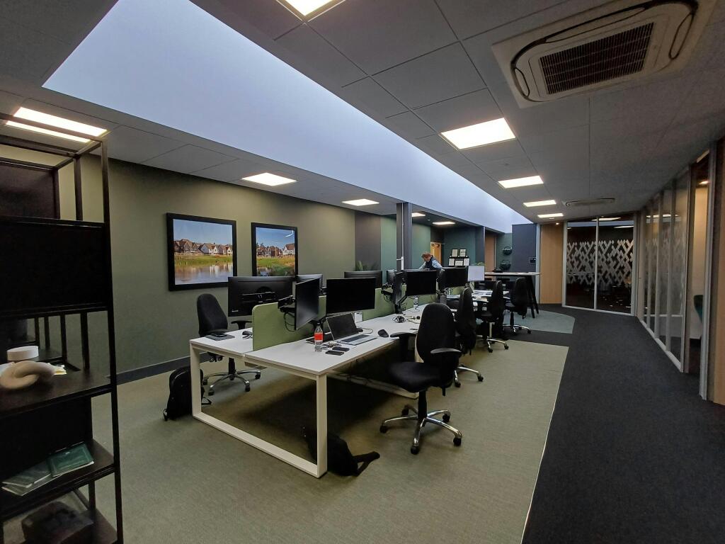 Office 2.jpg