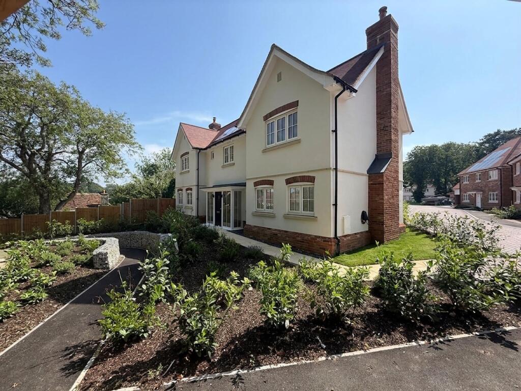 Main image of property: Old Rectory Close, Eythorne, CT15