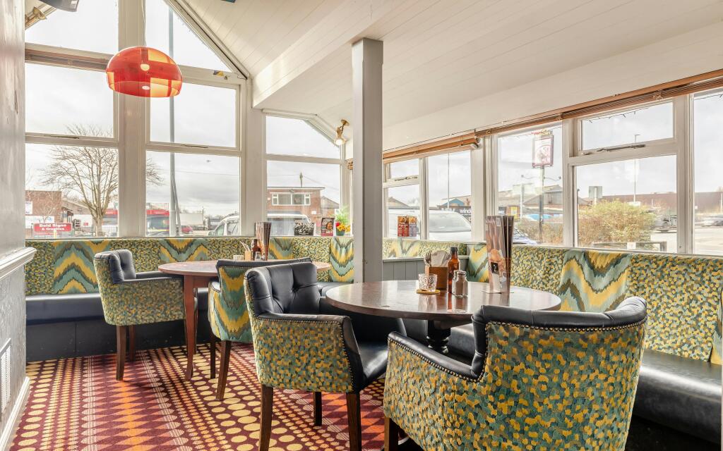 8681495-interior08.jpg