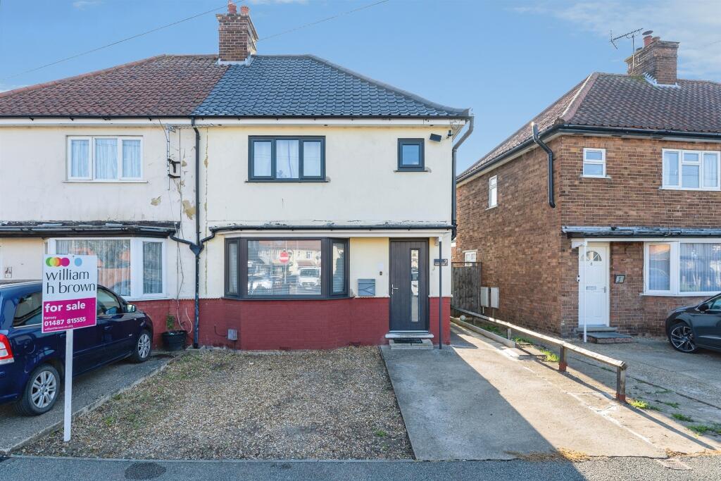 Main image of property: Burnsfield Estate, Chatteris
