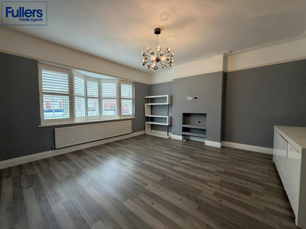 Main image of property: Queens Avenue, London, N21