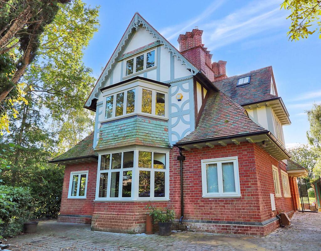 Main image of property: Clevedon Road, Tilehurst