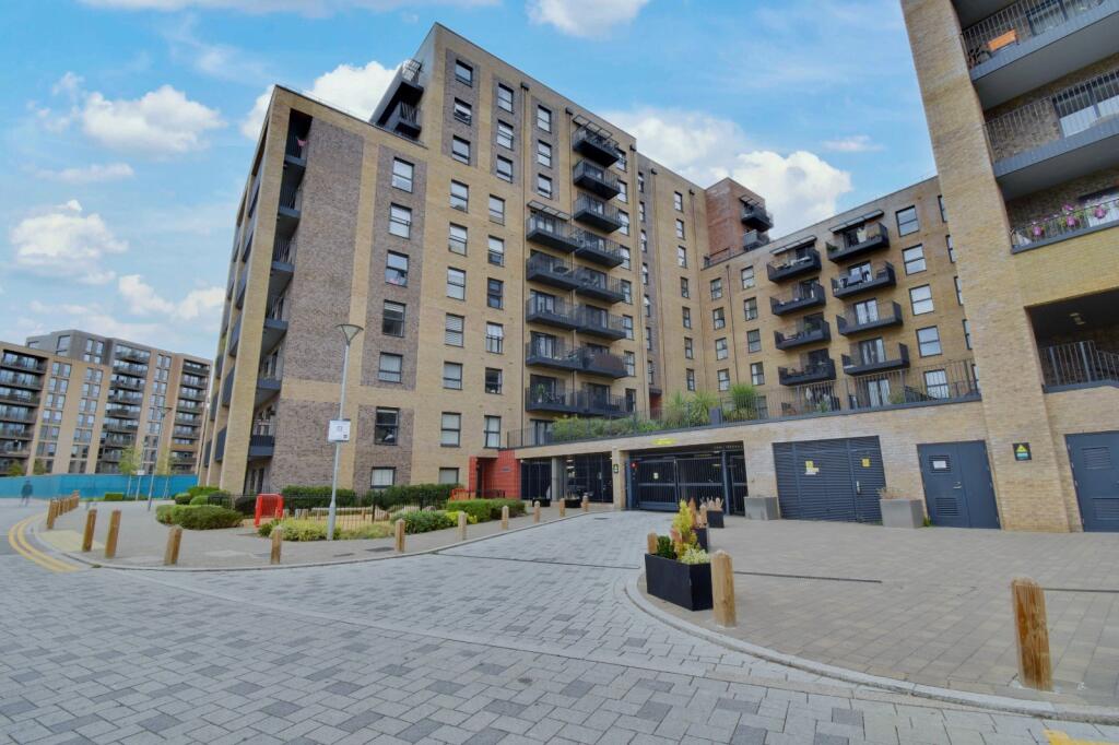 Main image of property: Colnebank Drive, Watford, Hertfordshire, WD18
