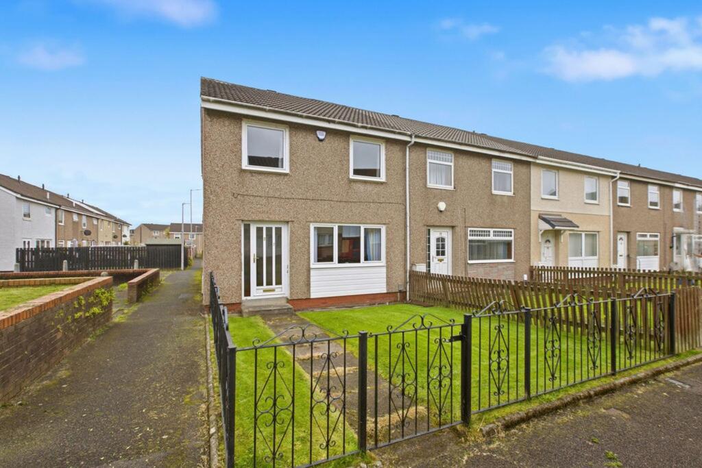 Main image of property: York Way, Renfrew, PA4