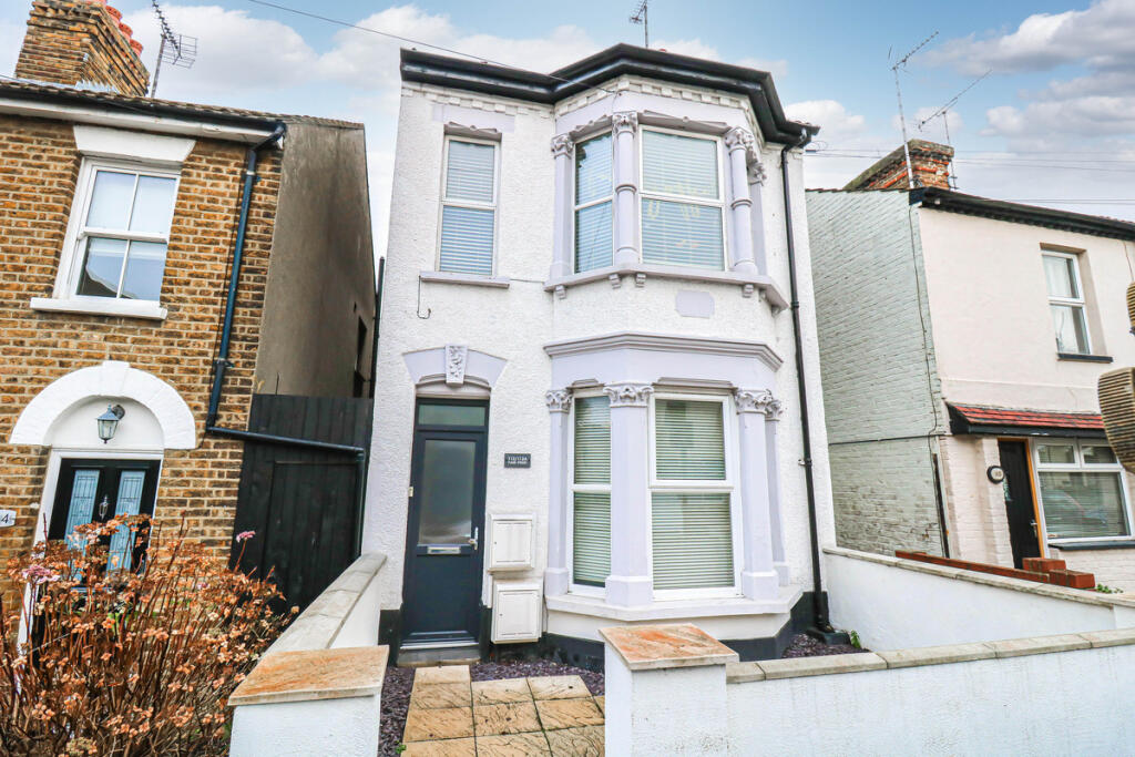 Main image of property: Park Street, Westcliff-on-sea, SS0