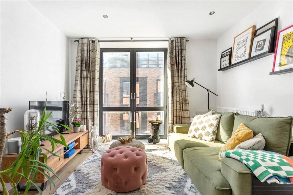 Main image of property: Buckhurst Street, London, E2