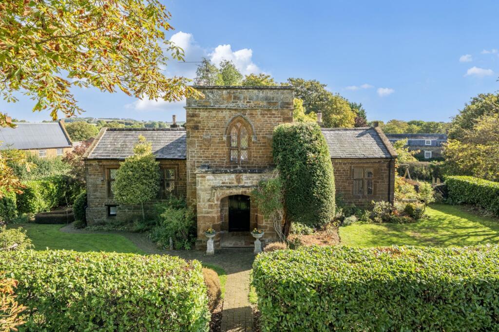 Main image of property: The Green, Badby, Daventry, Northamptonshire, NN11