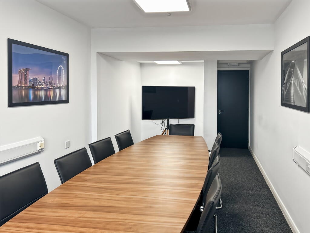 Photo 8