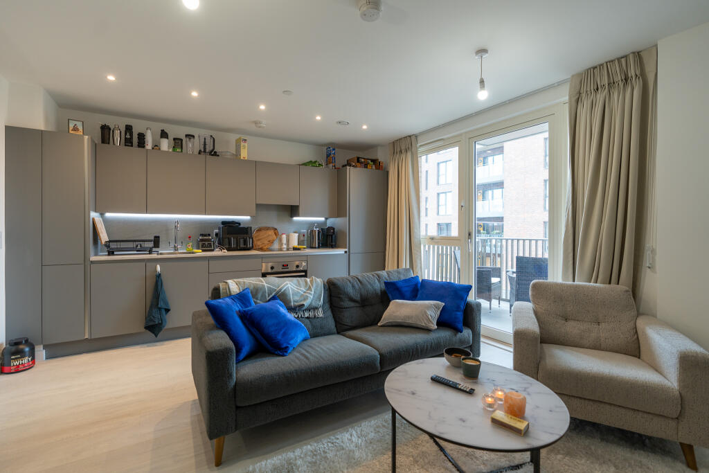 Main image of property: Nuthatch Apartments, Hendon Waterside, London, NW9 7GD