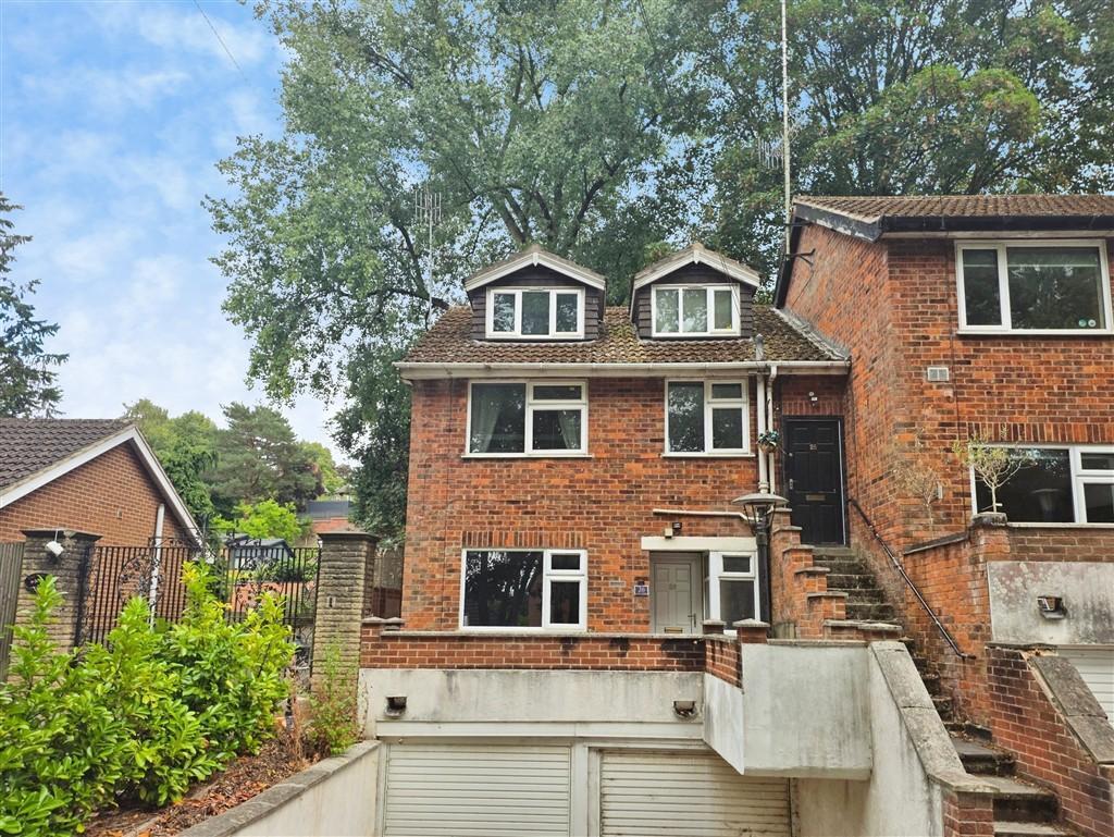 Main image of property: Elm Bank Drive, Mapperley Park, Nottingham, NG3 5AL
