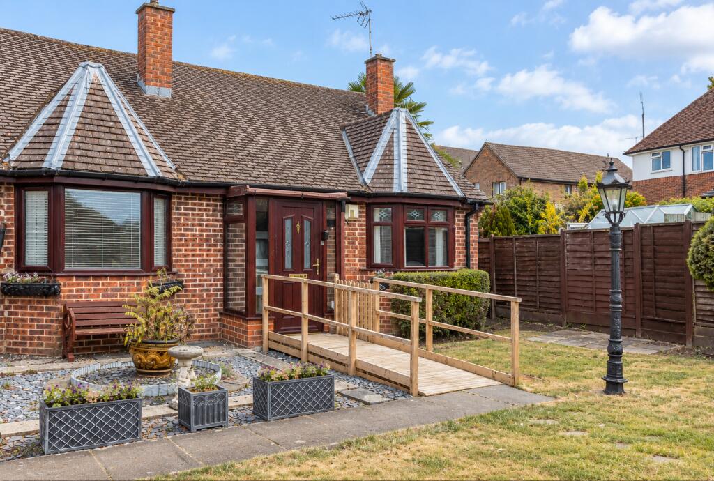 Main image of property: Upper Road, Kennington, Oxford, Oxfordshire, OX1