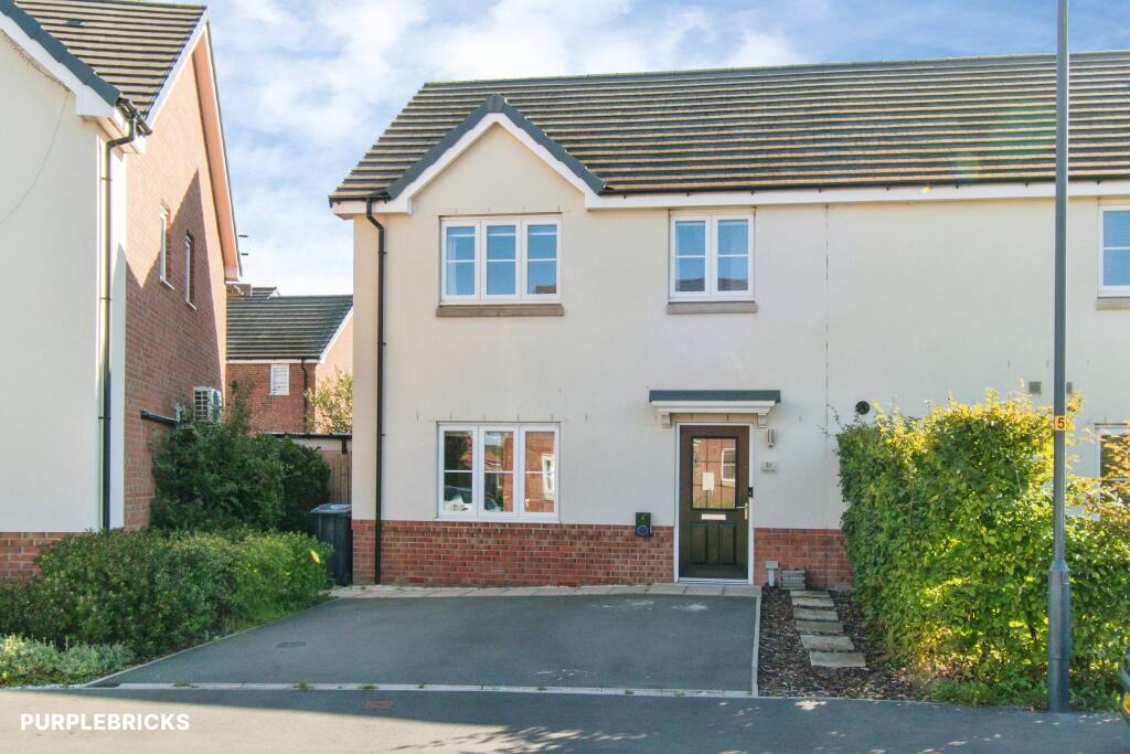 Main image of property: Ringlet Way, Leeds, LS25