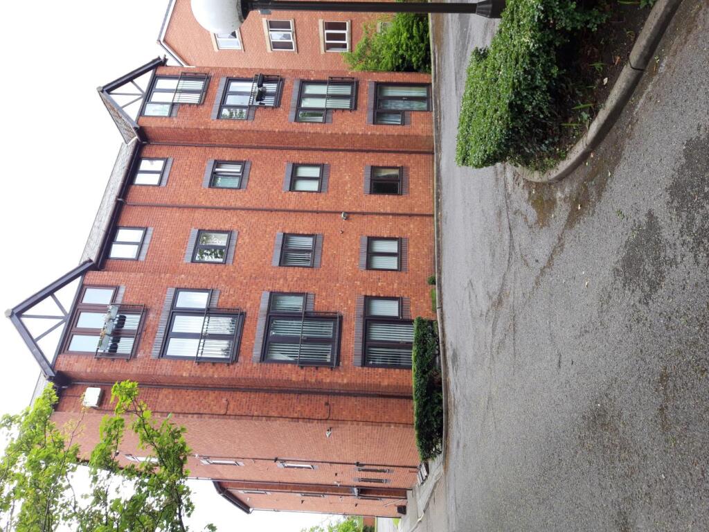 Main image of property: Cheshire Court, Park Avenue, Southport, Sefton
