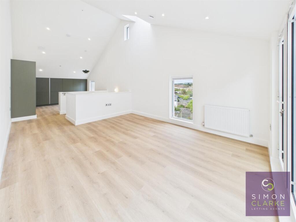 Main image of property: Weirdale Avenue, Whetstone, N20