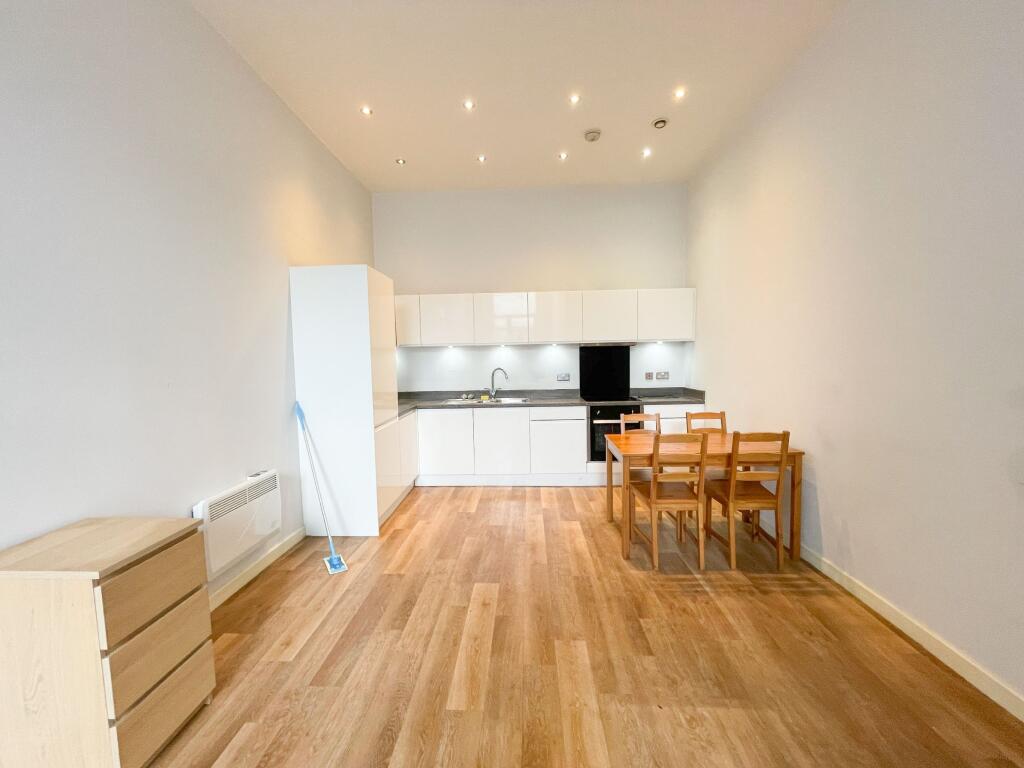 Main image of property: Tate House, 5-7 New York Road, Leeds, West Yorkshire, LS2 7QW, UK