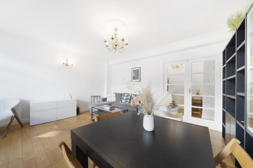 Main image of property: Hatherley Grove, W2