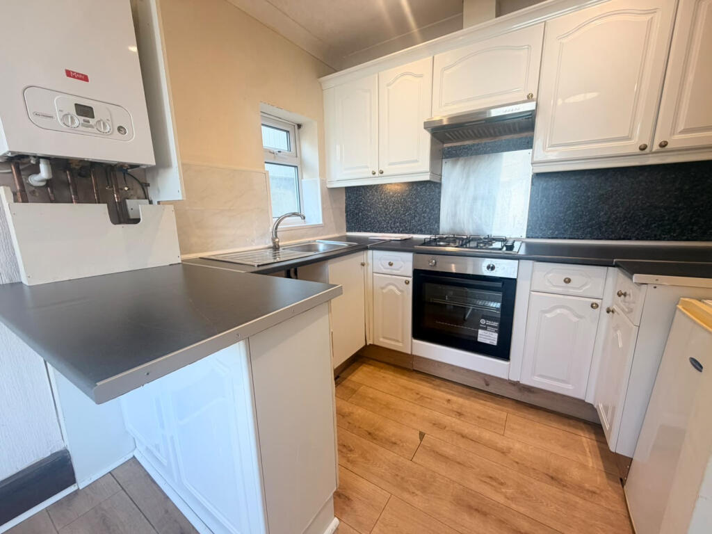 Main image of property: 94 Beach Road, Thornton-Cleveleys, Thornton-Cleveleys, Lancashire, FY5
