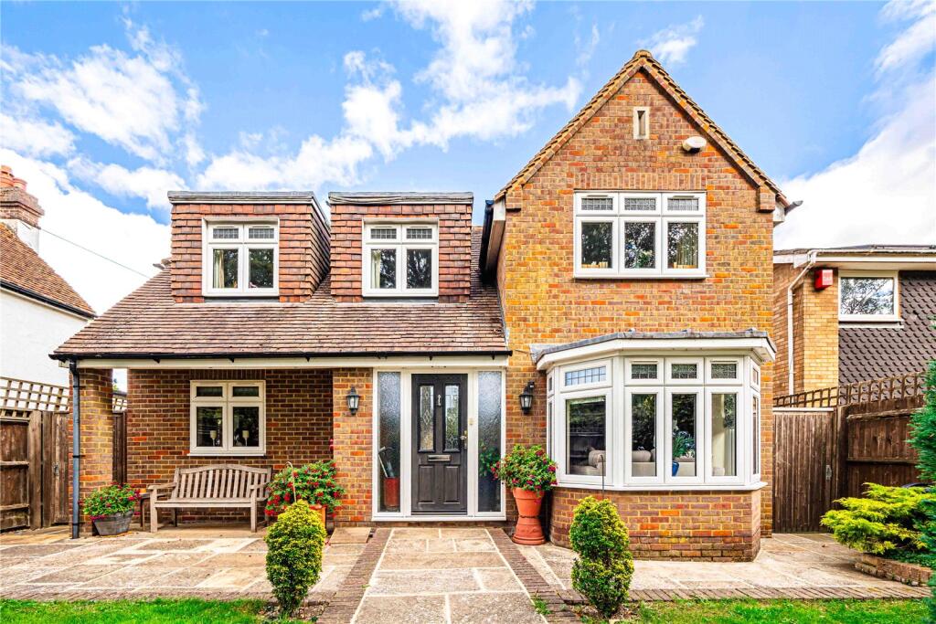 Main image of property: Leverstock Green Road, Hemel Hempstead, Hertfordshire, HP3