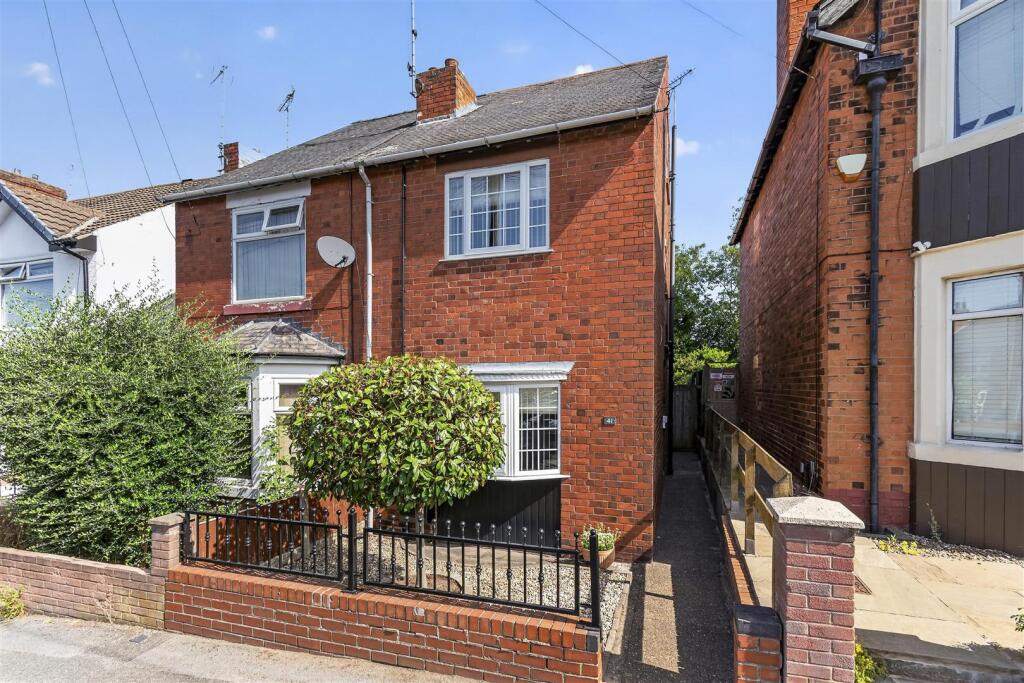 Main image of property: Rutland Street, Mansfield