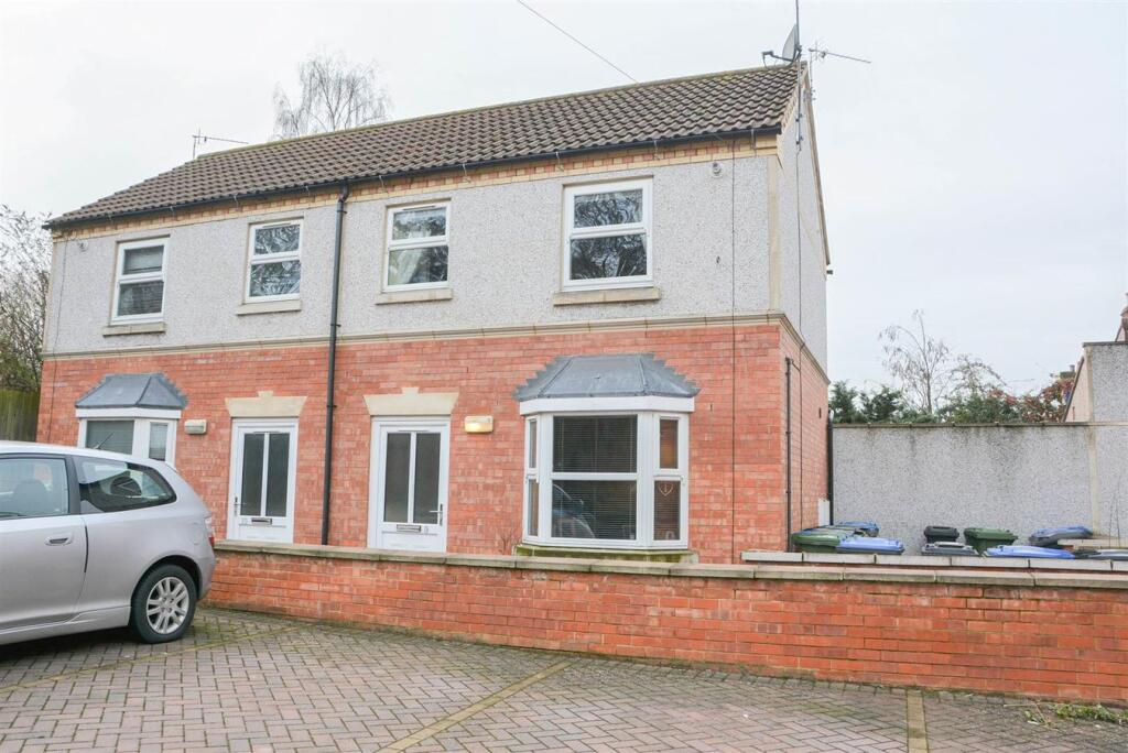 Main image of property: Golding Court, East Street, Rugby, CV21