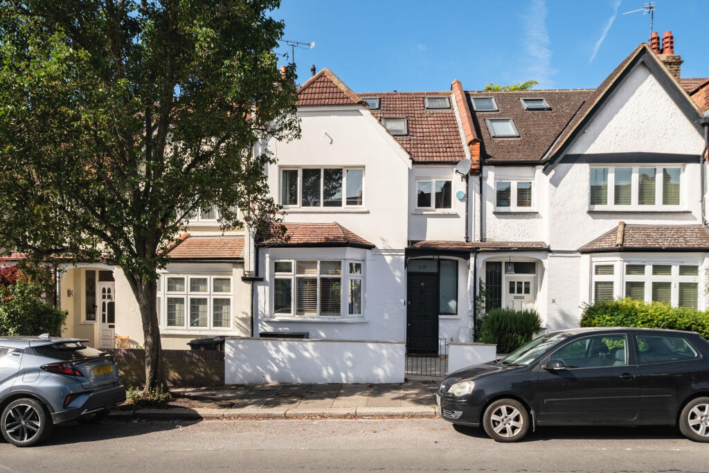 Main image of property: Fairlawn Avenue, London, N2