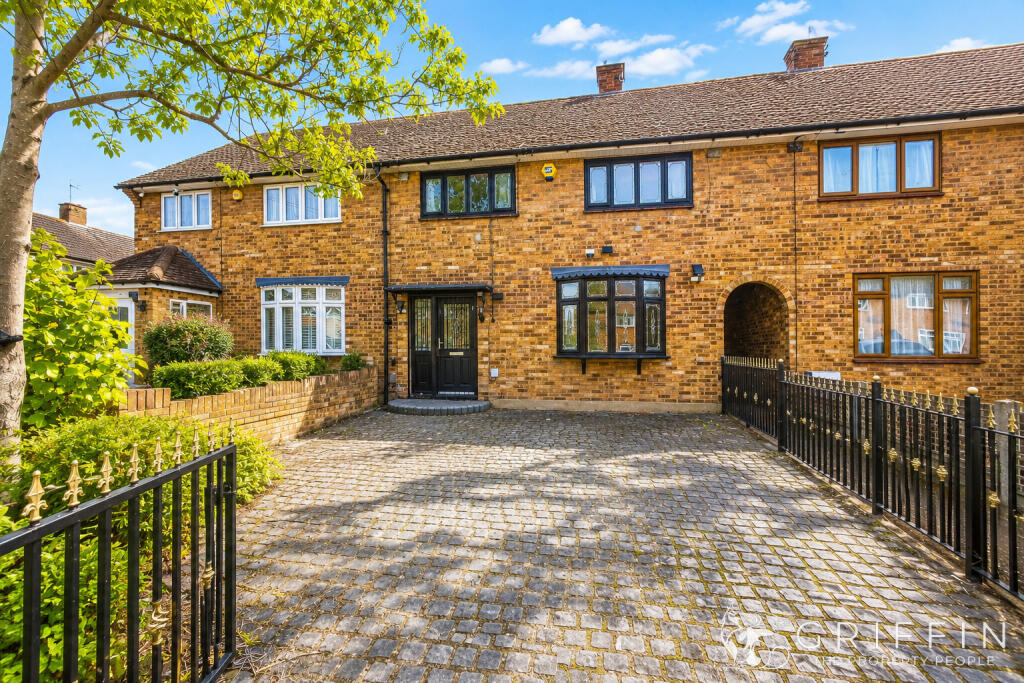 Main image of property: Erriff Drive, South Ockendon, South Ockendon, RM15