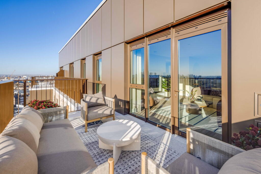 Main image of property: Bow Common Lane, London, E3 4BH