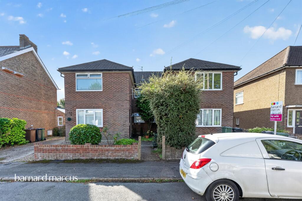 Main image of property: Lyme Regis Road, Banstead