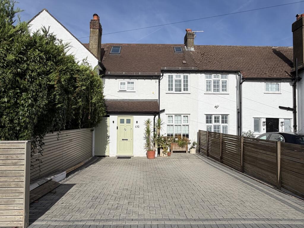 Main image of property: Fullers Way South, Chessington, Surrey. KT9 1HA