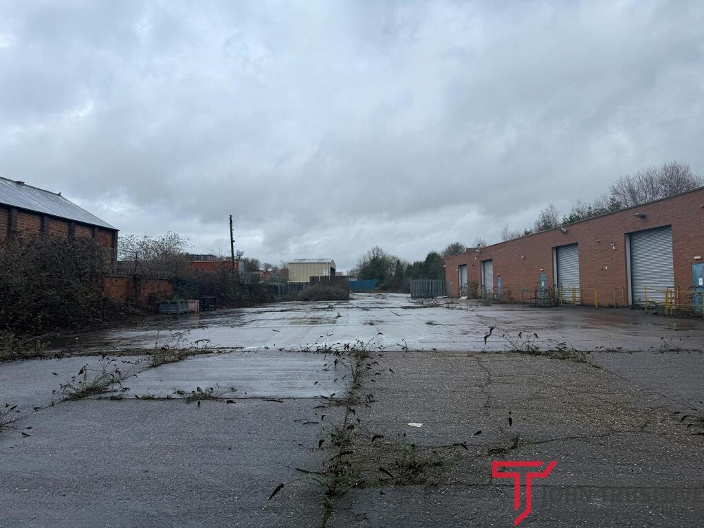 Main image of property: Hewell Road, Redditch, B97 6AN