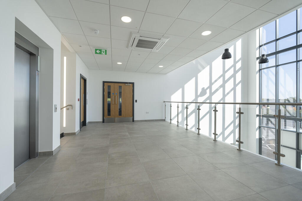 Photo 12