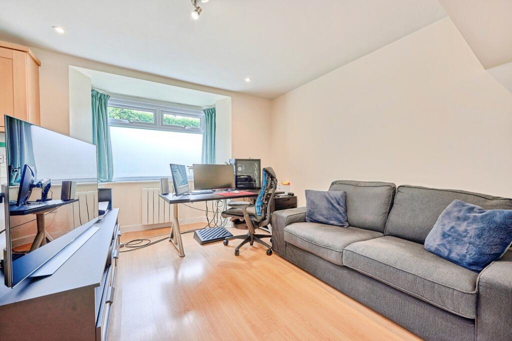 Main image of property: Histon Road, Cambridge, Cambridgeshire, CB4