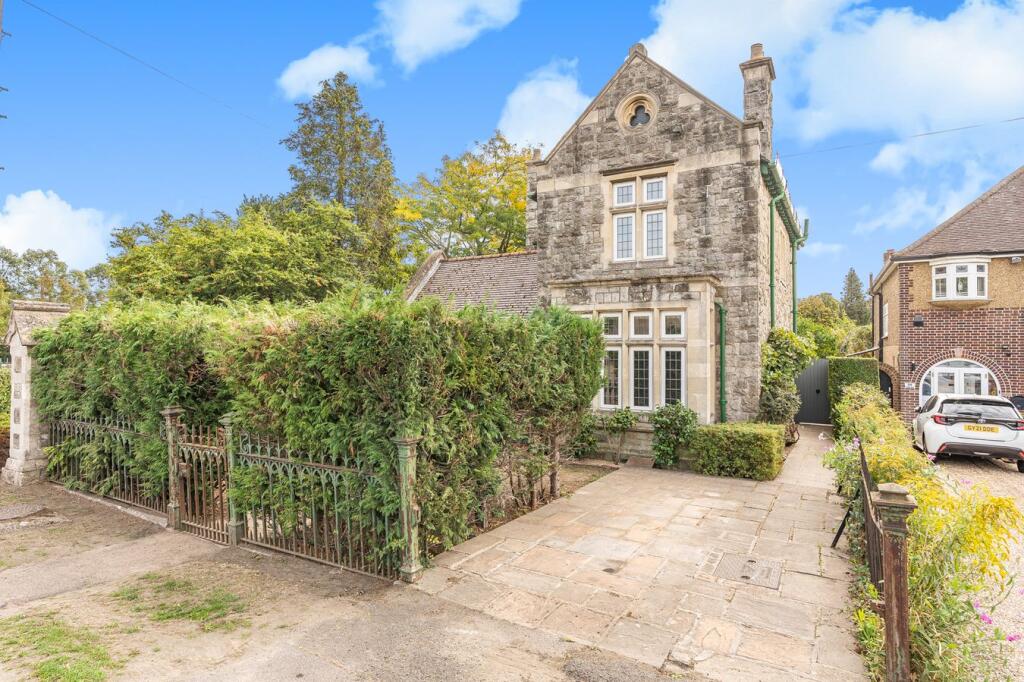 Main image of property: London Road, Staines-upon-Thames, TW18