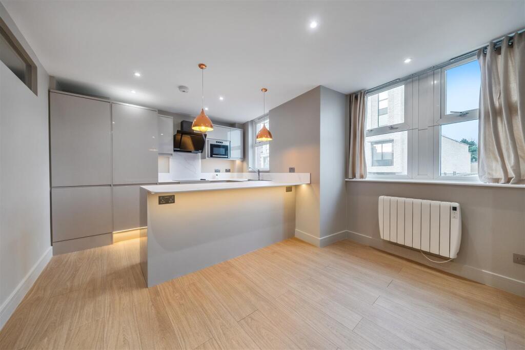 Main image of property: Kingston Road, London, SW20