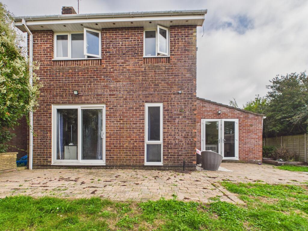 Main image of property: Northfield Close, Waterlooville, PO8