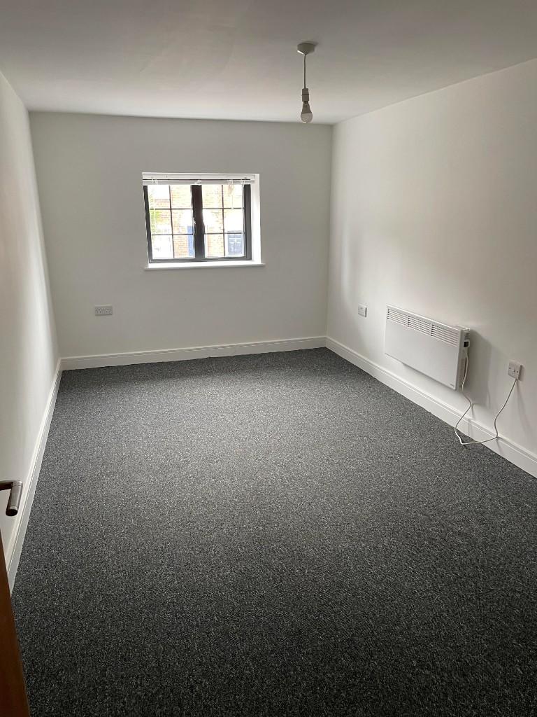 Main image of property: [F-5] 57A Rockstone Lane, Southampton, Hampshire, SO14