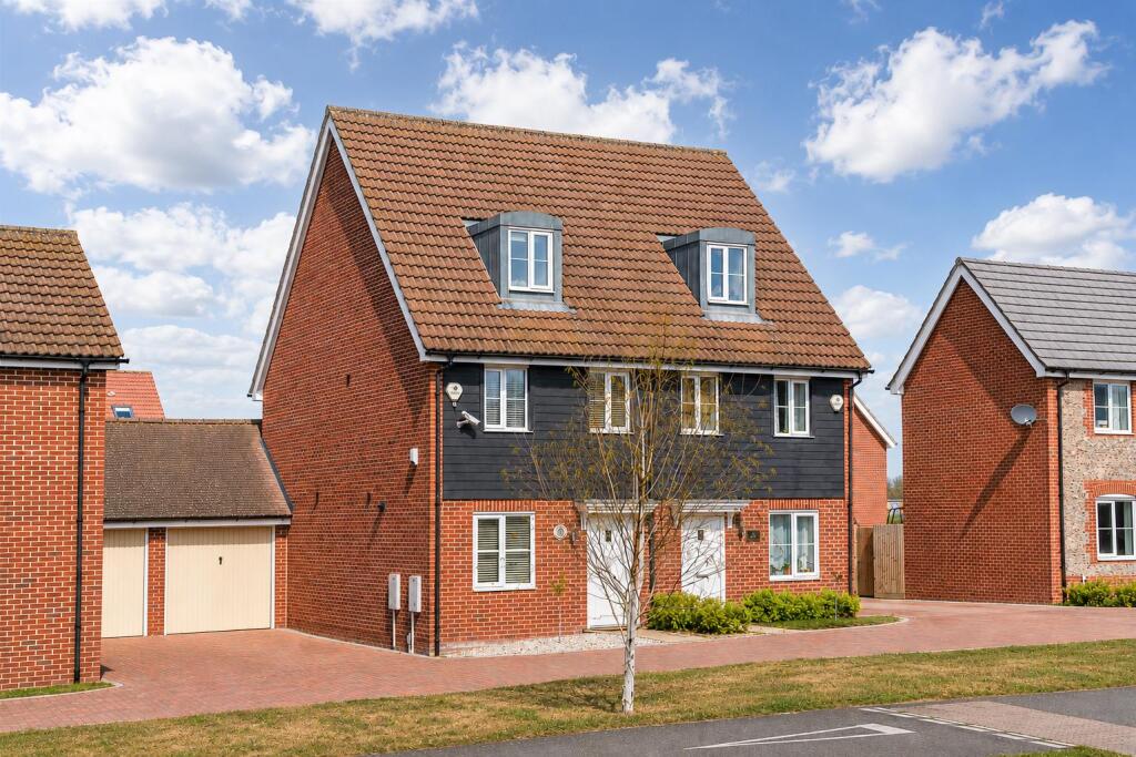 Main image of property: Fern Way, Red Lodge, IP28 8WW