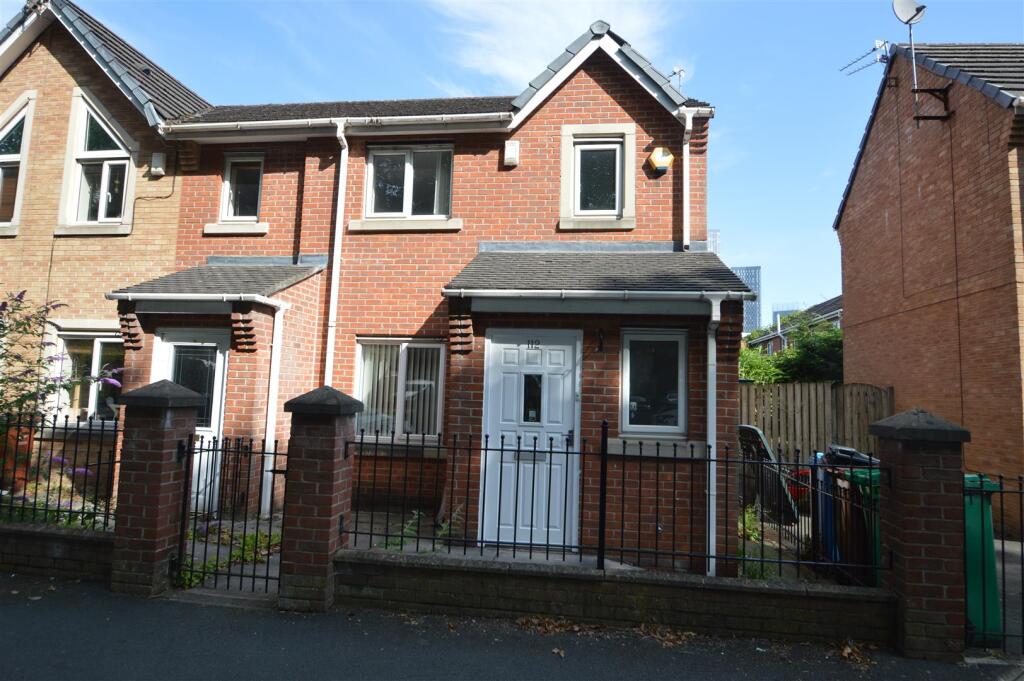 Main image of property: Rolls Crescent, Manchester