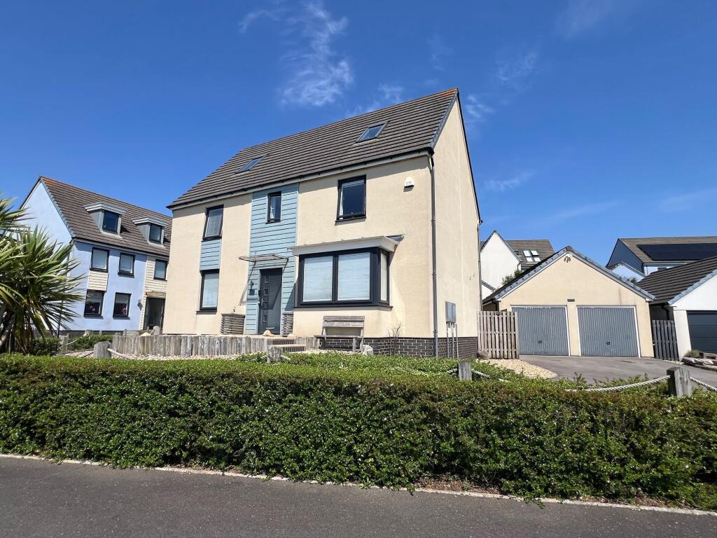 Main image of property: 1 Channel View, Ogmore-By-Sea, Vale Of Glamorgan, CF32 0QB