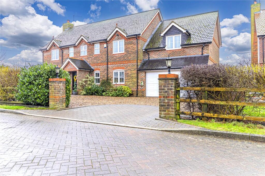 Main image of property: Beacon View, Northall, Dunstable, Buckinghamshire, LU6