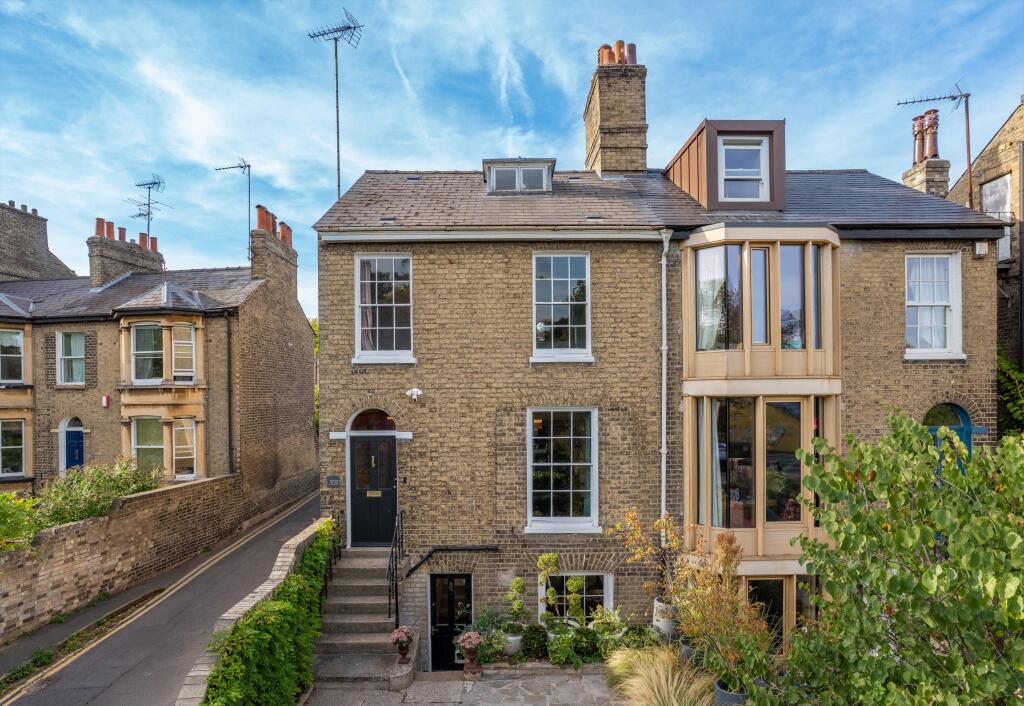 Main image of property: Chesterton Road, Cambridge, Cambridgeshire CB4