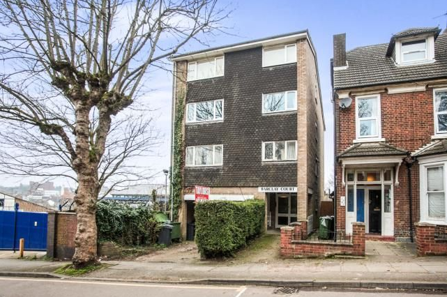 Main image of property: Crescent Rise, Luton, Bedfordshire, LU2