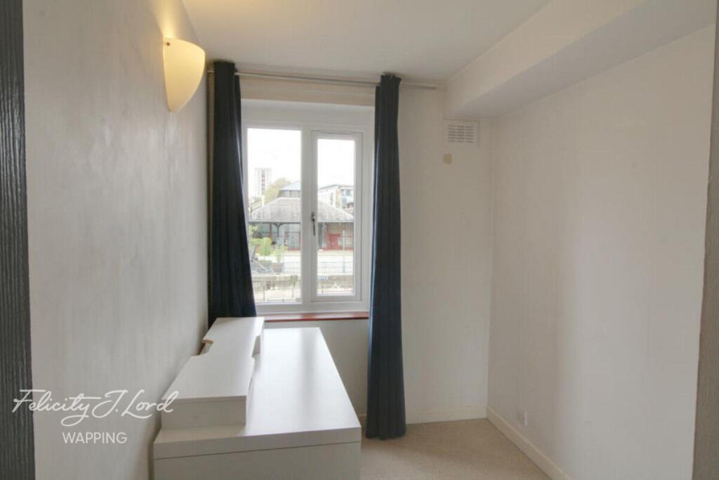 Main image of property: Discovery Walk, London
