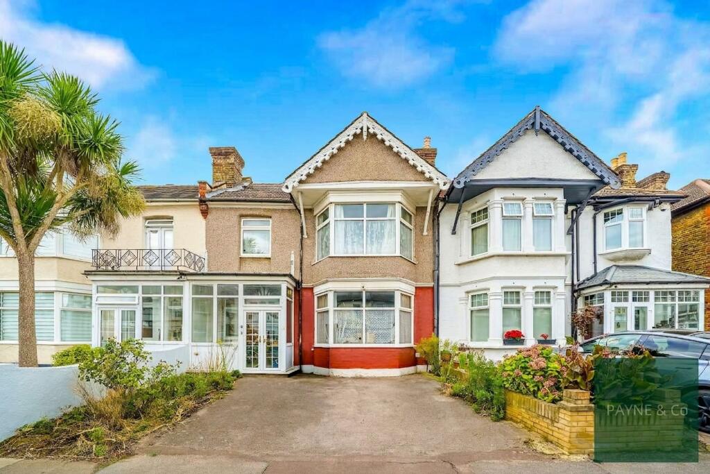 Main image of property: Clarendon Gardens, Ilford, IG1